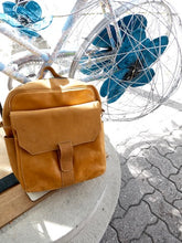 Load image into Gallery viewer, Tom - Pedal People